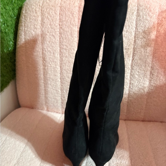 Target - Elegant Black Women's Boots - Picture 5 of 6